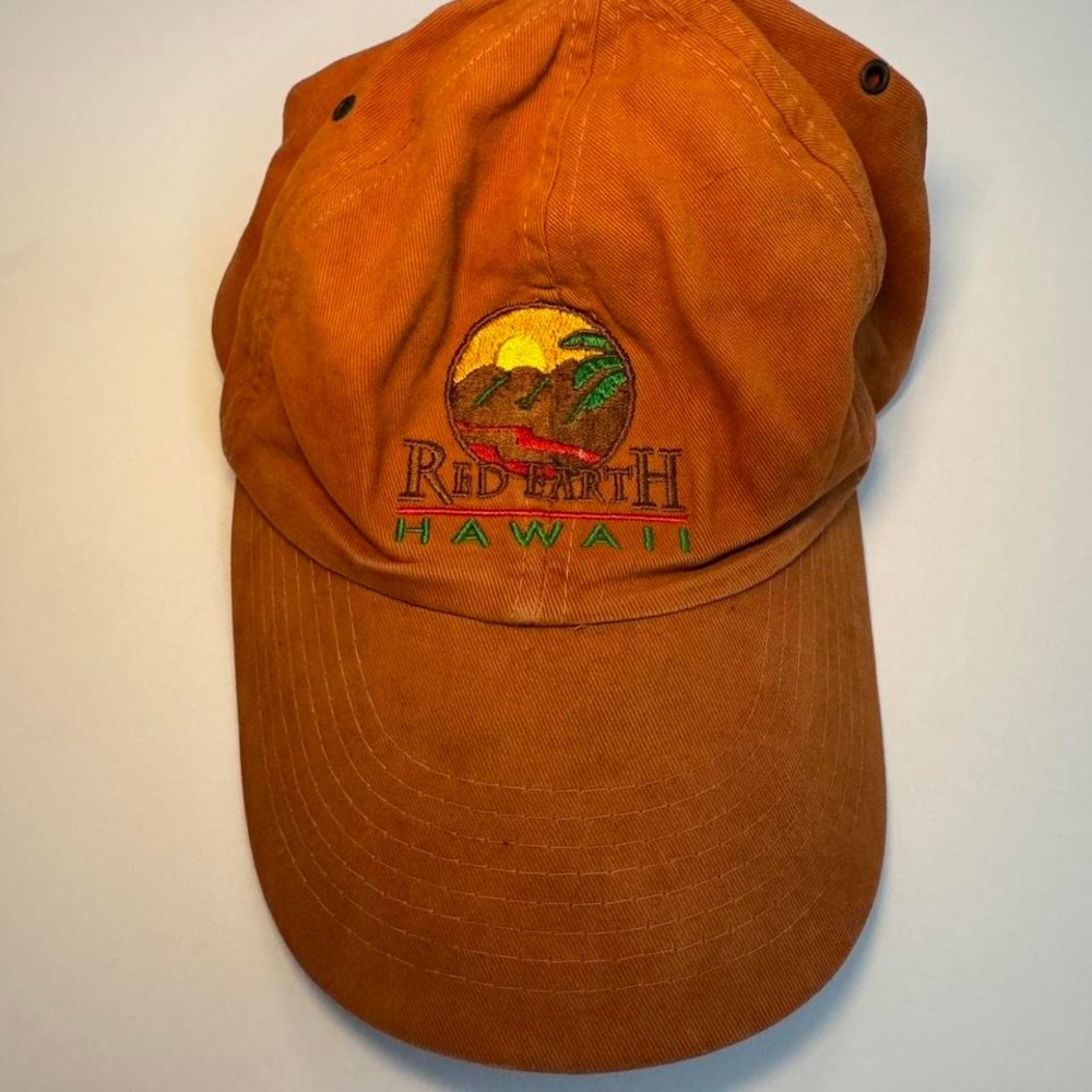 Red earth Hawaii vintage hat adjustable